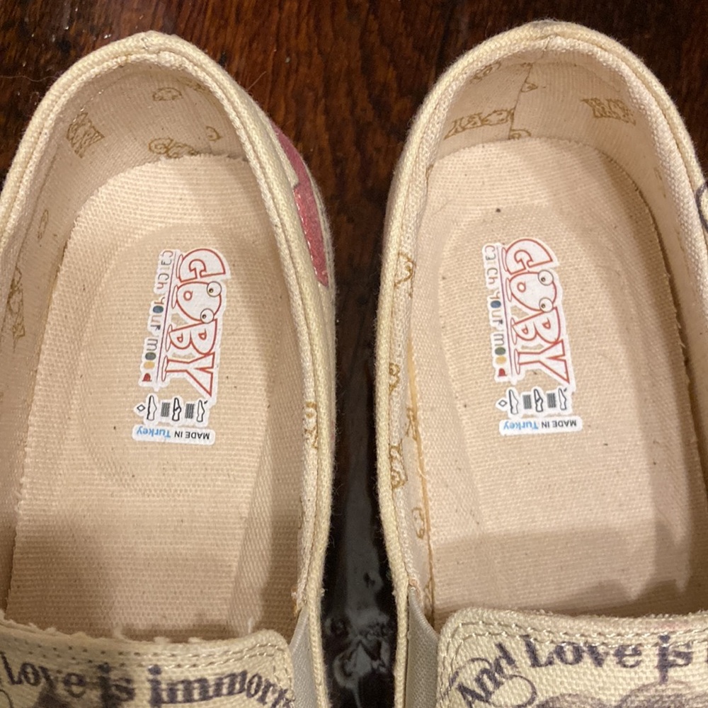 Shoes - Picture 4 of 5